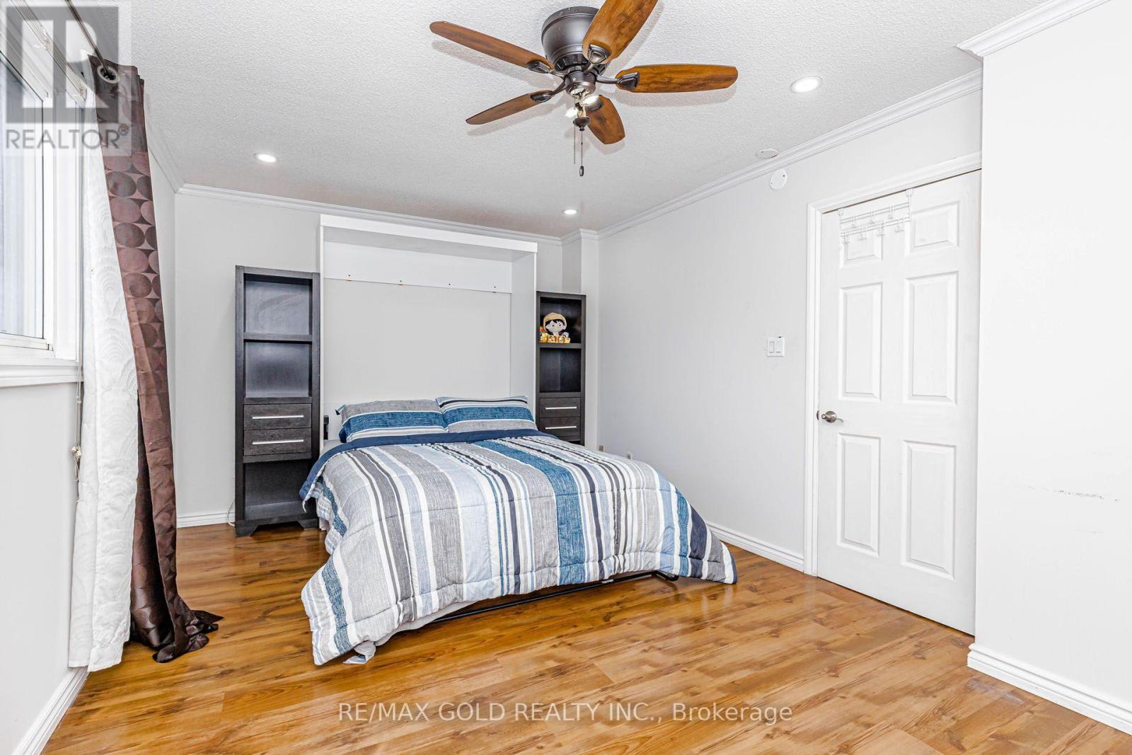 240 Simmons Boulevard Property Photo 18