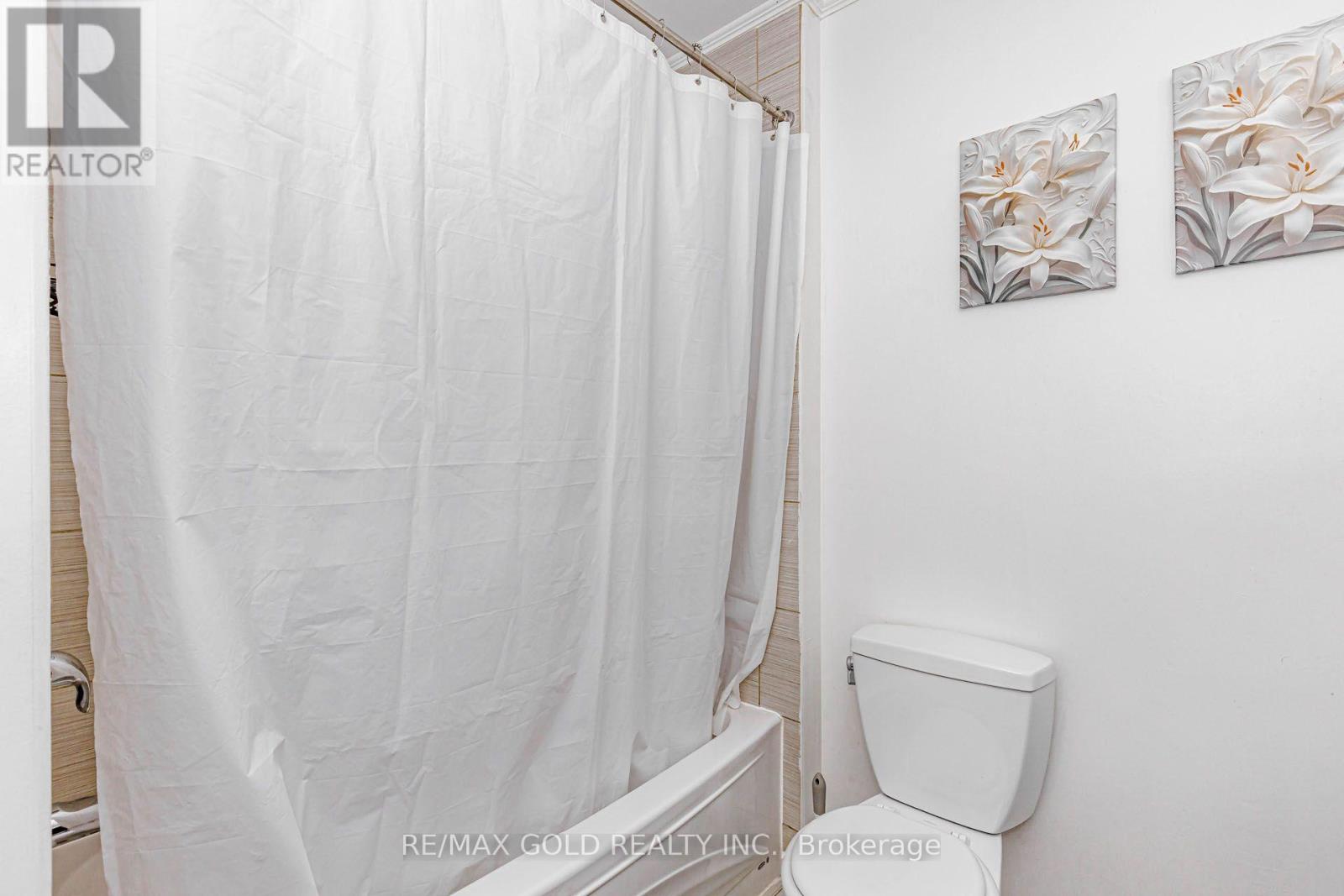 240 Simmons Boulevard Property Photo 20