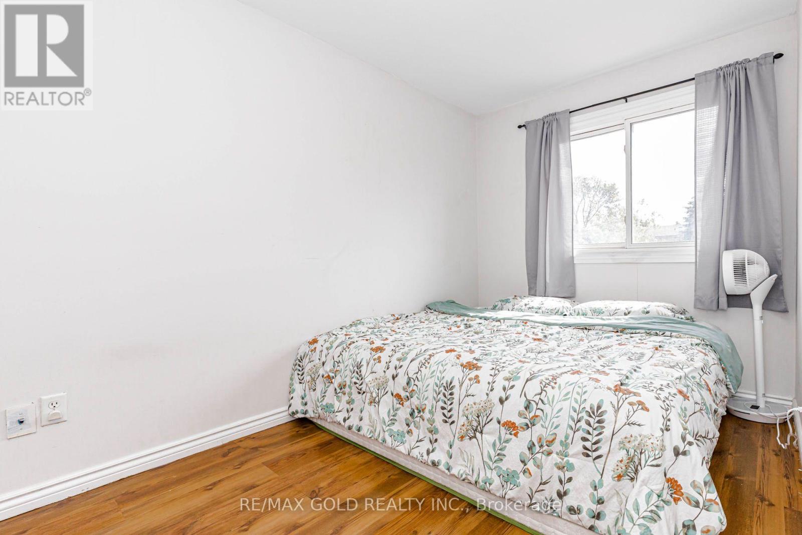 240 Simmons Boulevard Property Photo 21