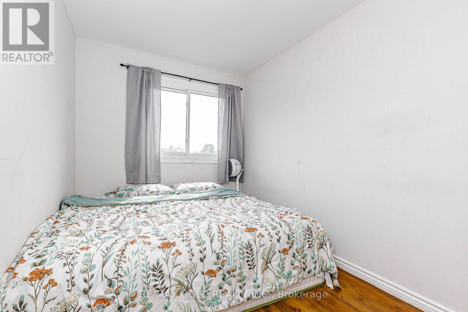 240 Simmons Boulevard Property Photo 22