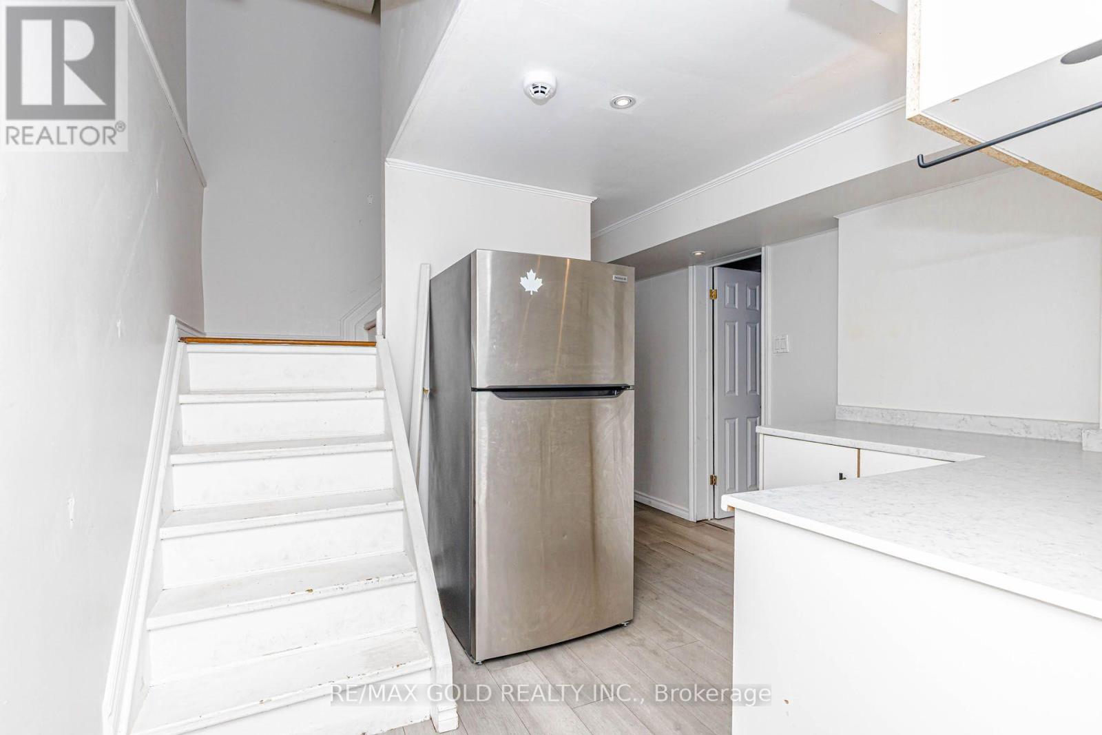 240 Simmons Boulevard Property Photo 26