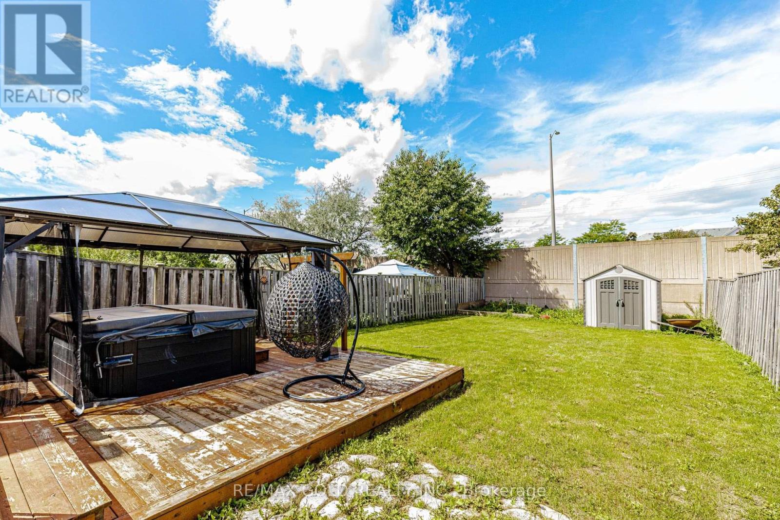 240 Simmons Boulevard Property Photo 37