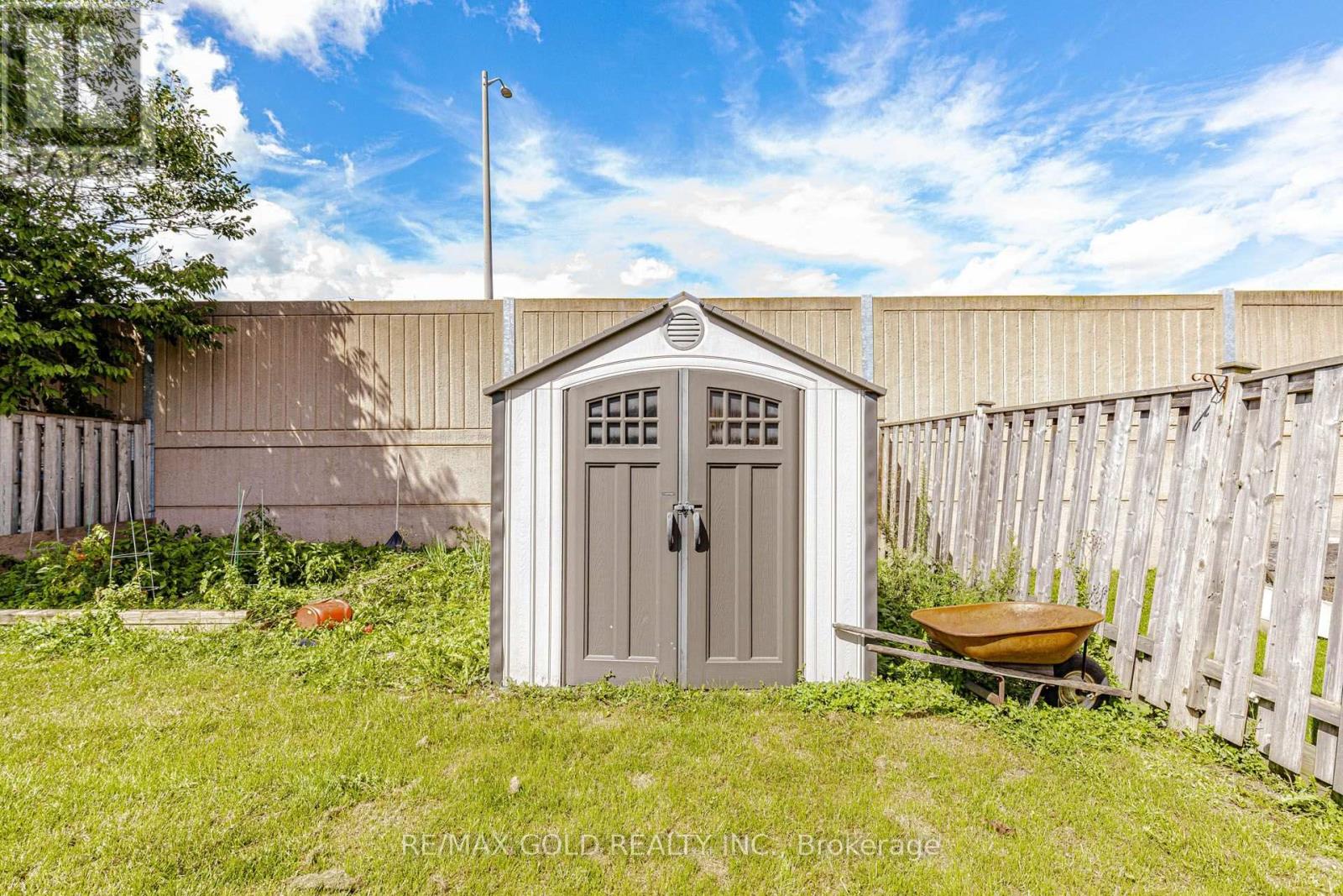 240 Simmons Boulevard Property Photo 40
