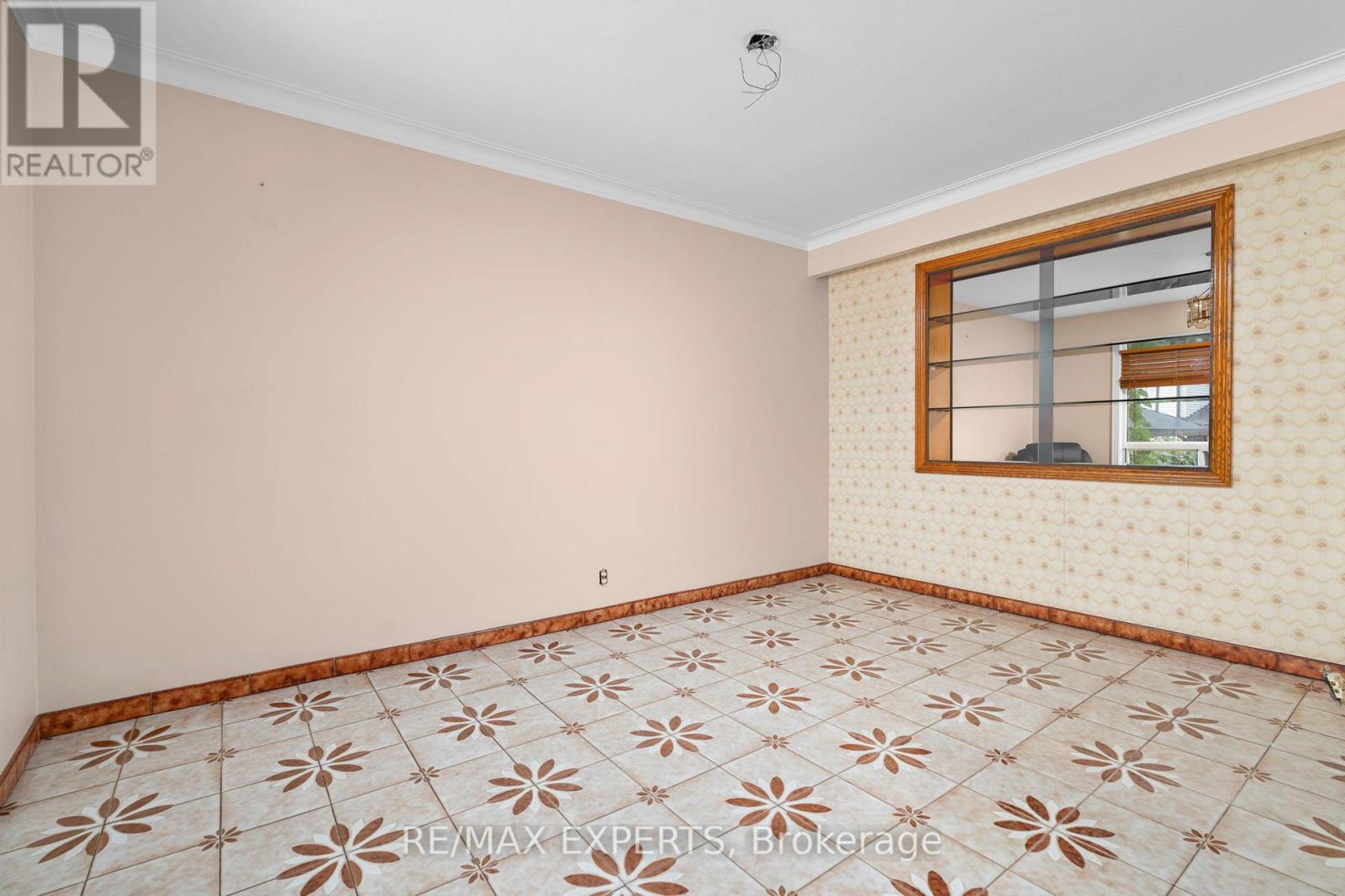 2 Donofree Road Property Photo 8