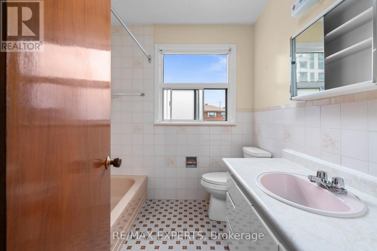2 Donofree Road Property Photo 22
