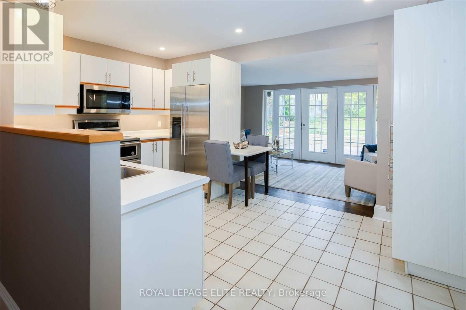 331 Trafalgar Road Property Photo 4