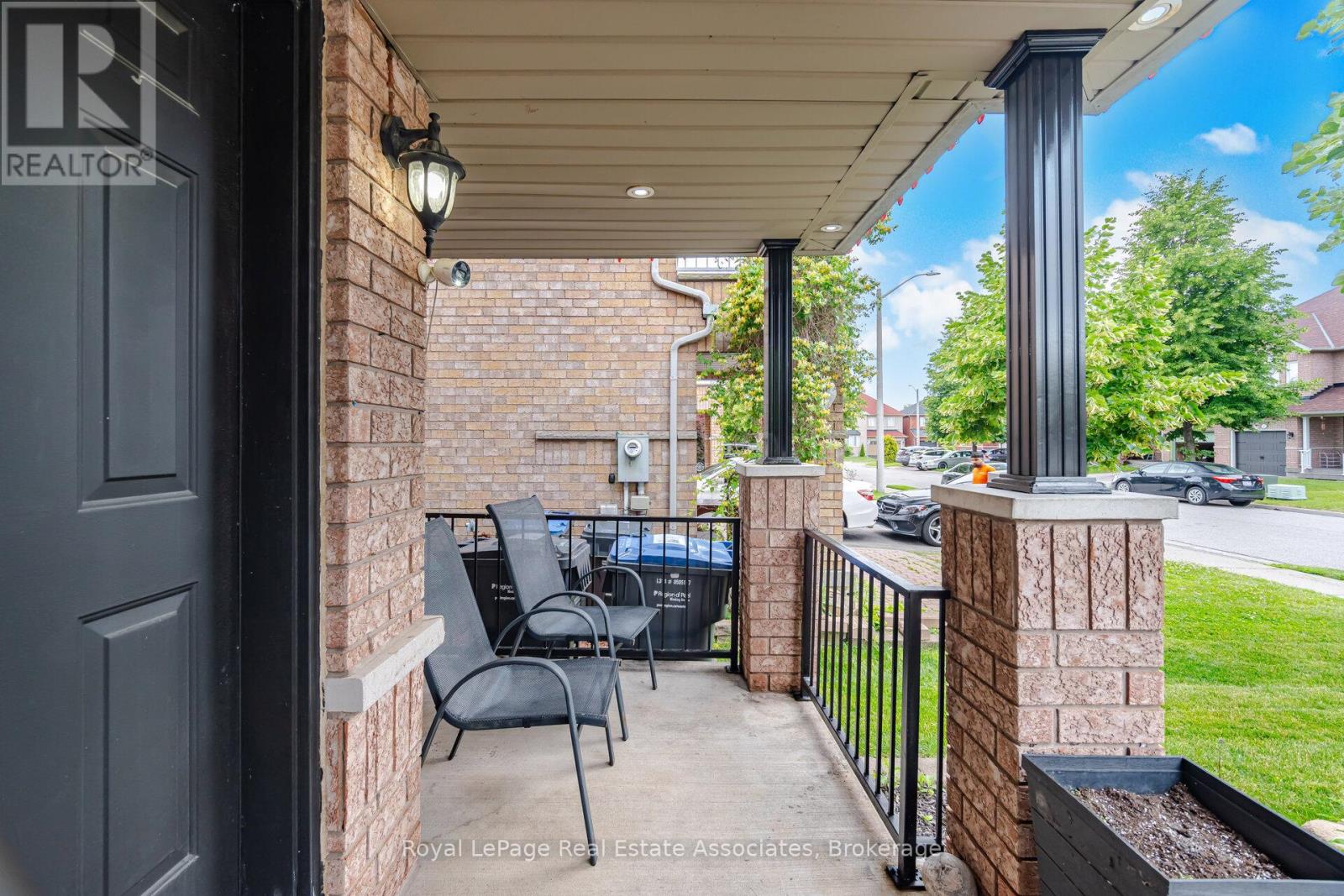 70 Echoridge Drive Property Photo 3