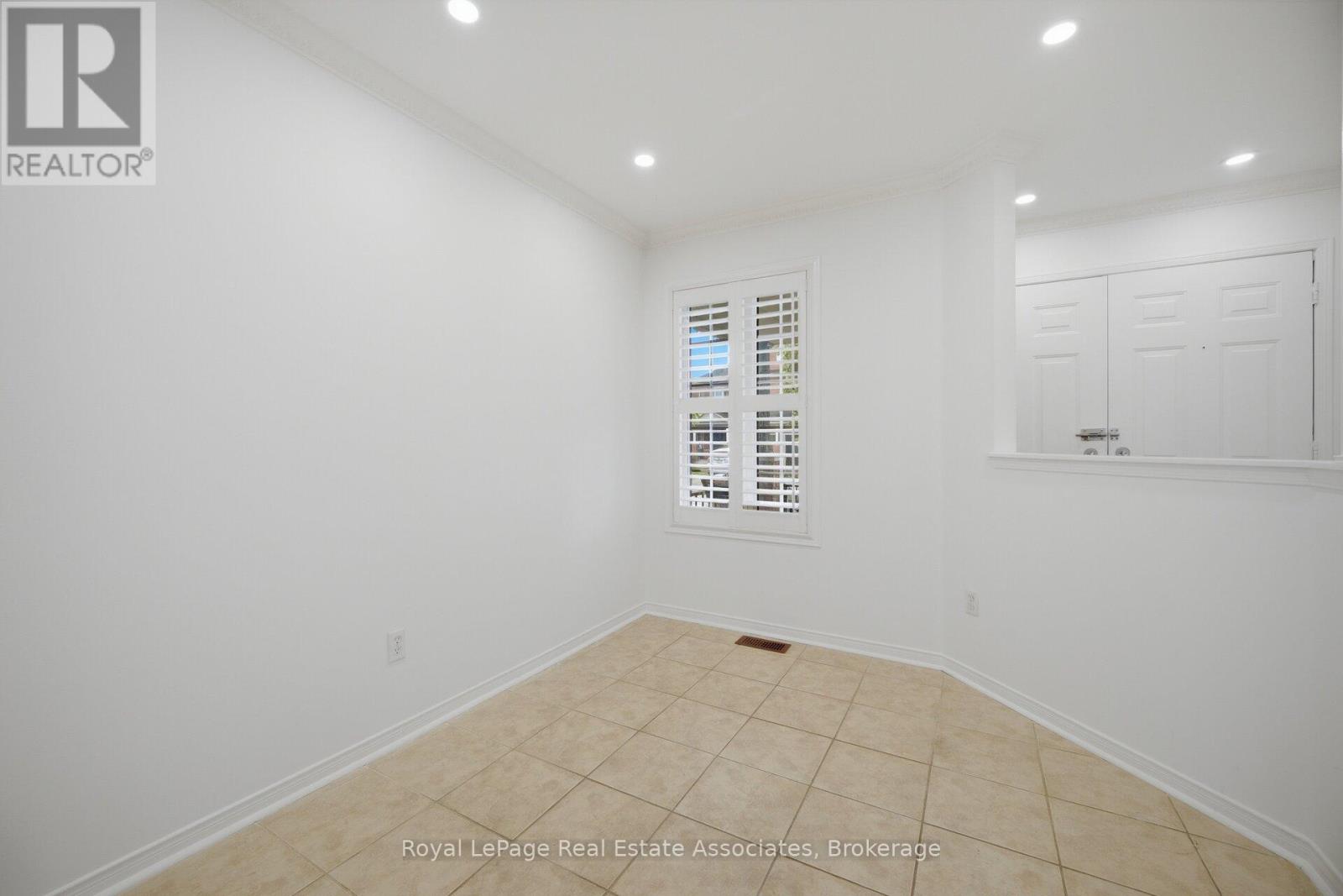 70 Echoridge Drive Property Photo 8