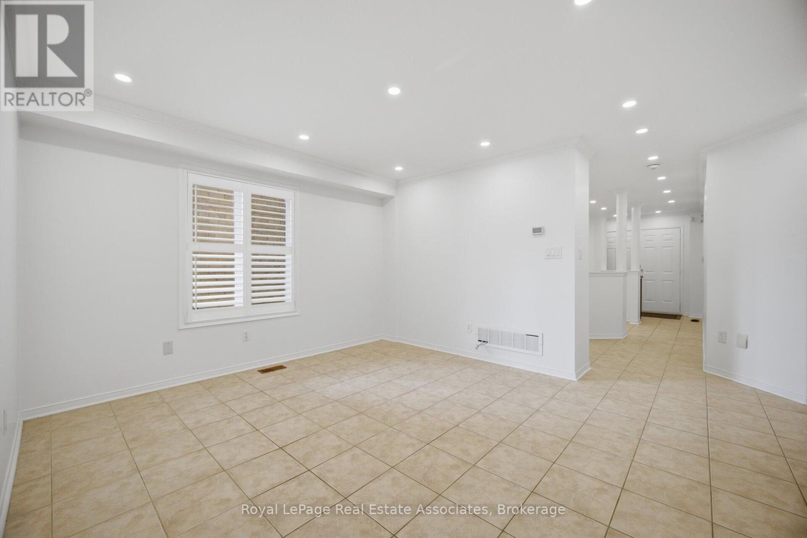 70 Echoridge Drive Property Photo 11