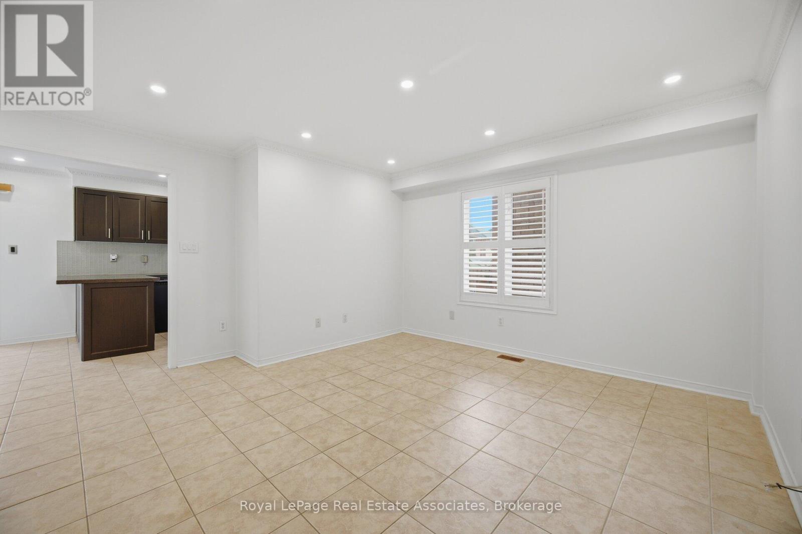 70 Echoridge Drive Property Photo 12