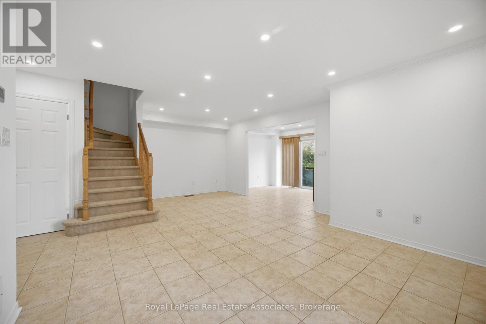 70 Echoridge Drive Property Photo 13