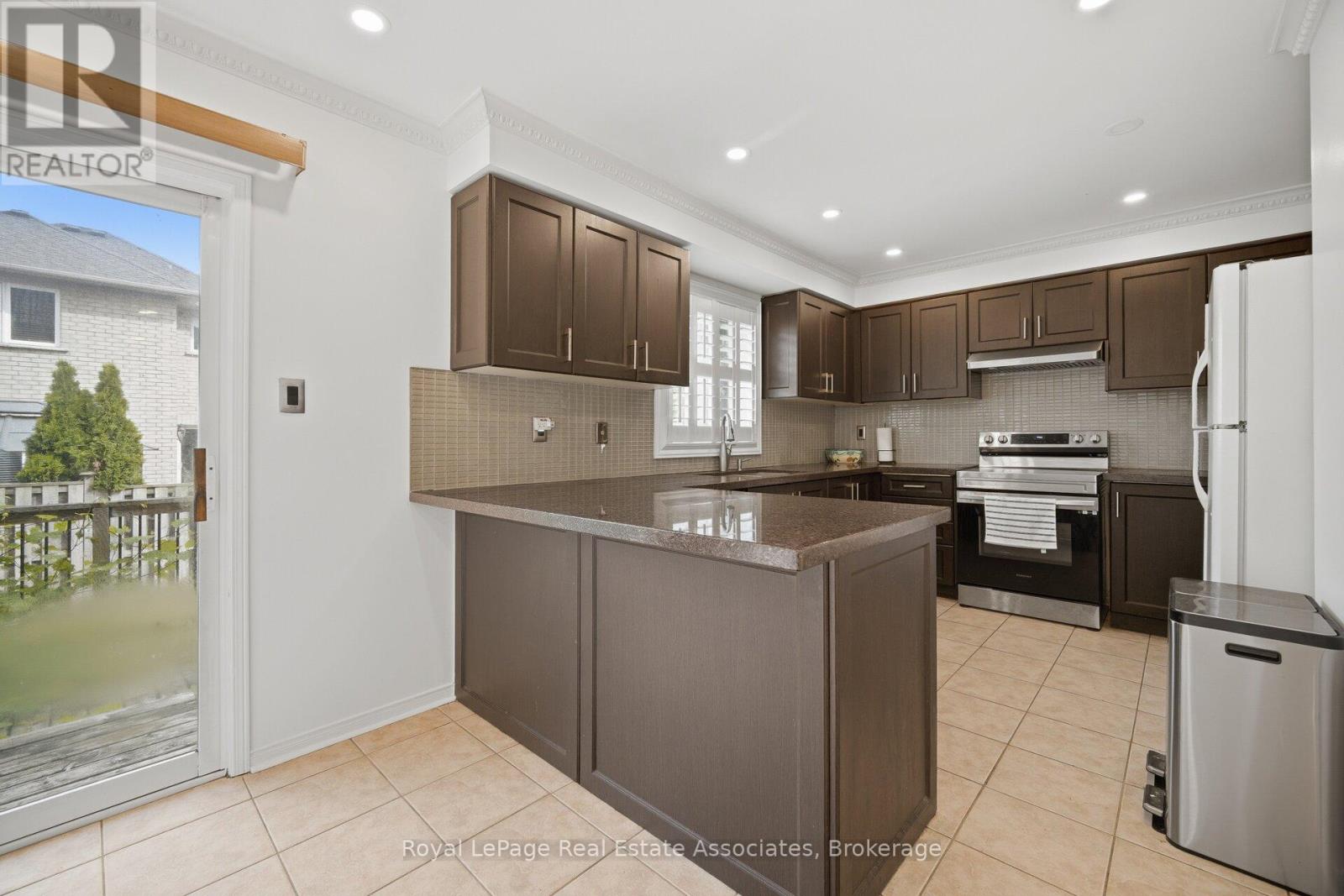 70 Echoridge Drive Property Photo 16