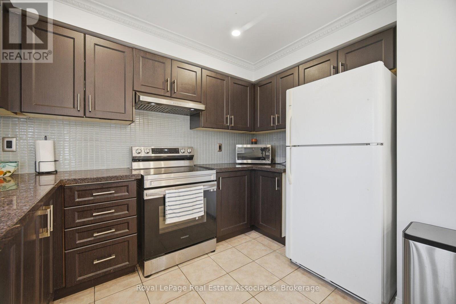 70 Echoridge Drive Property Photo 18