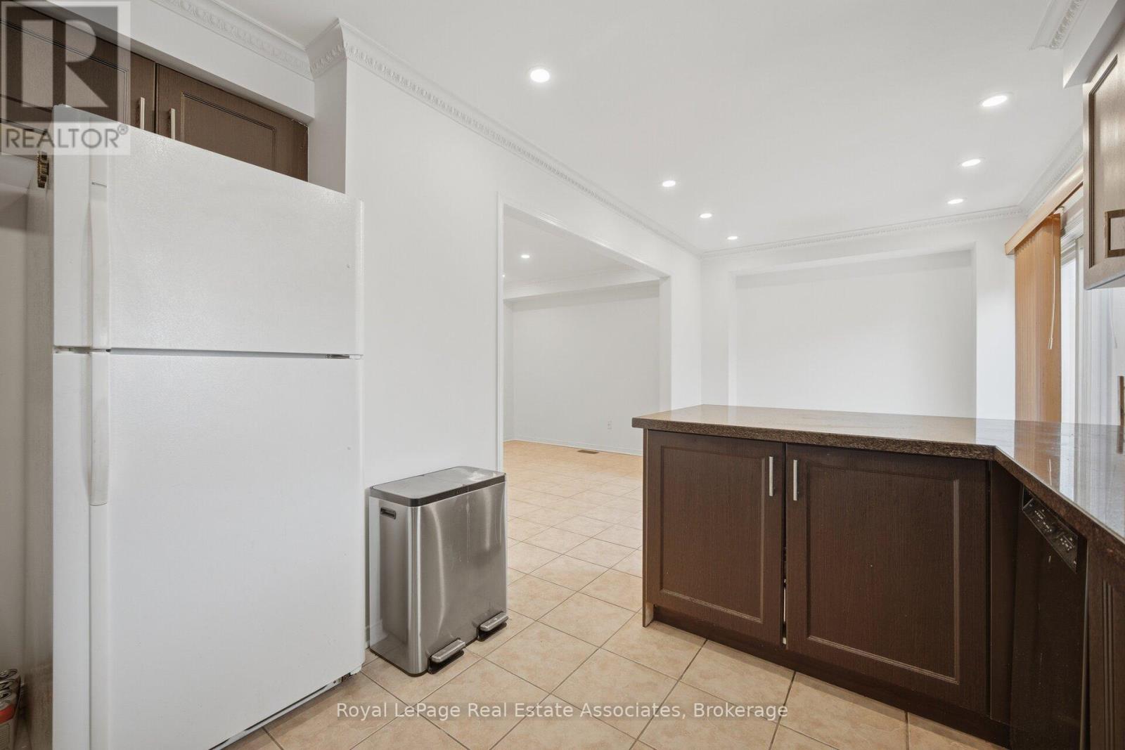 70 Echoridge Drive Property Photo 19