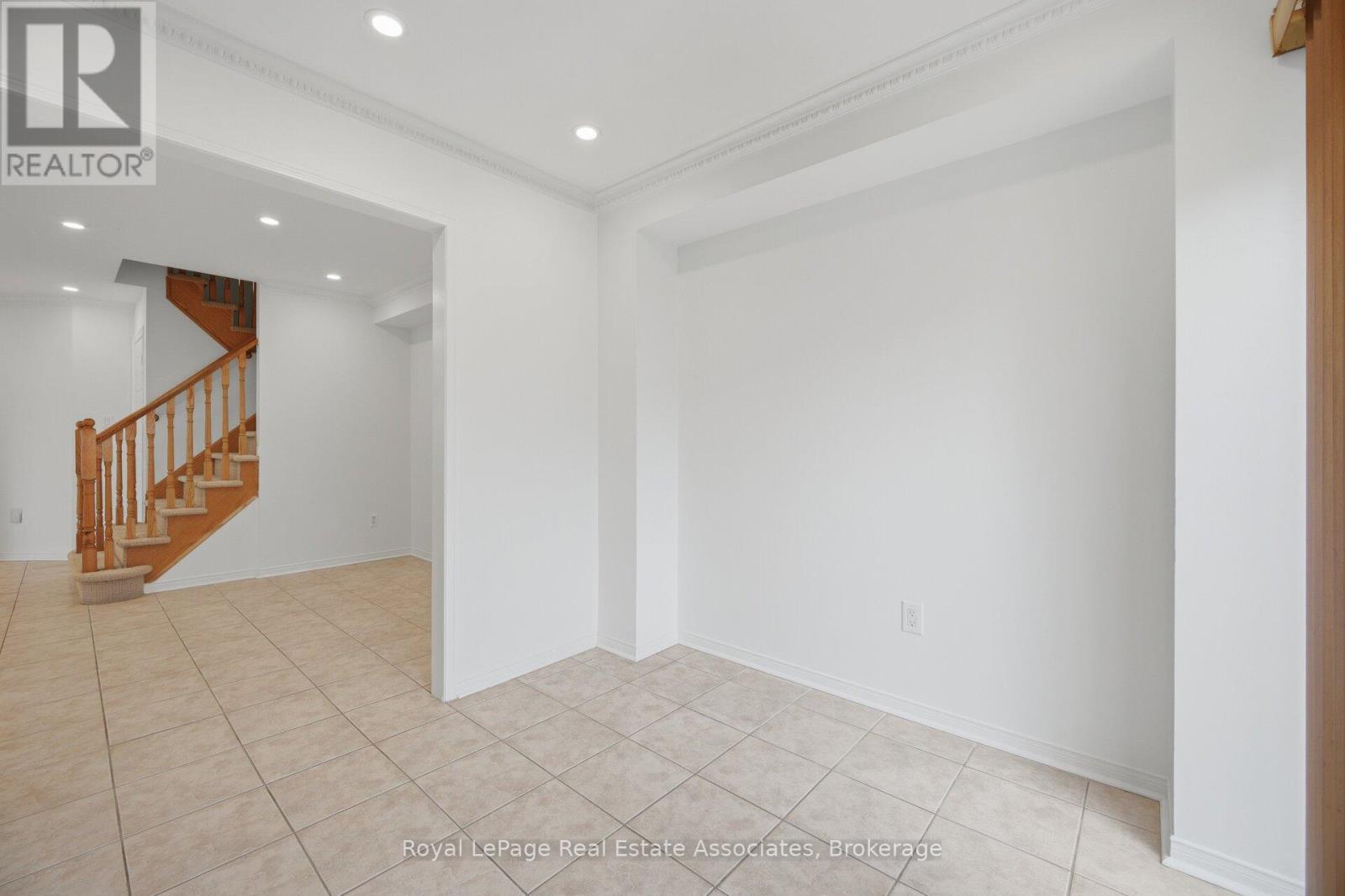 70 Echoridge Drive Property Photo 22