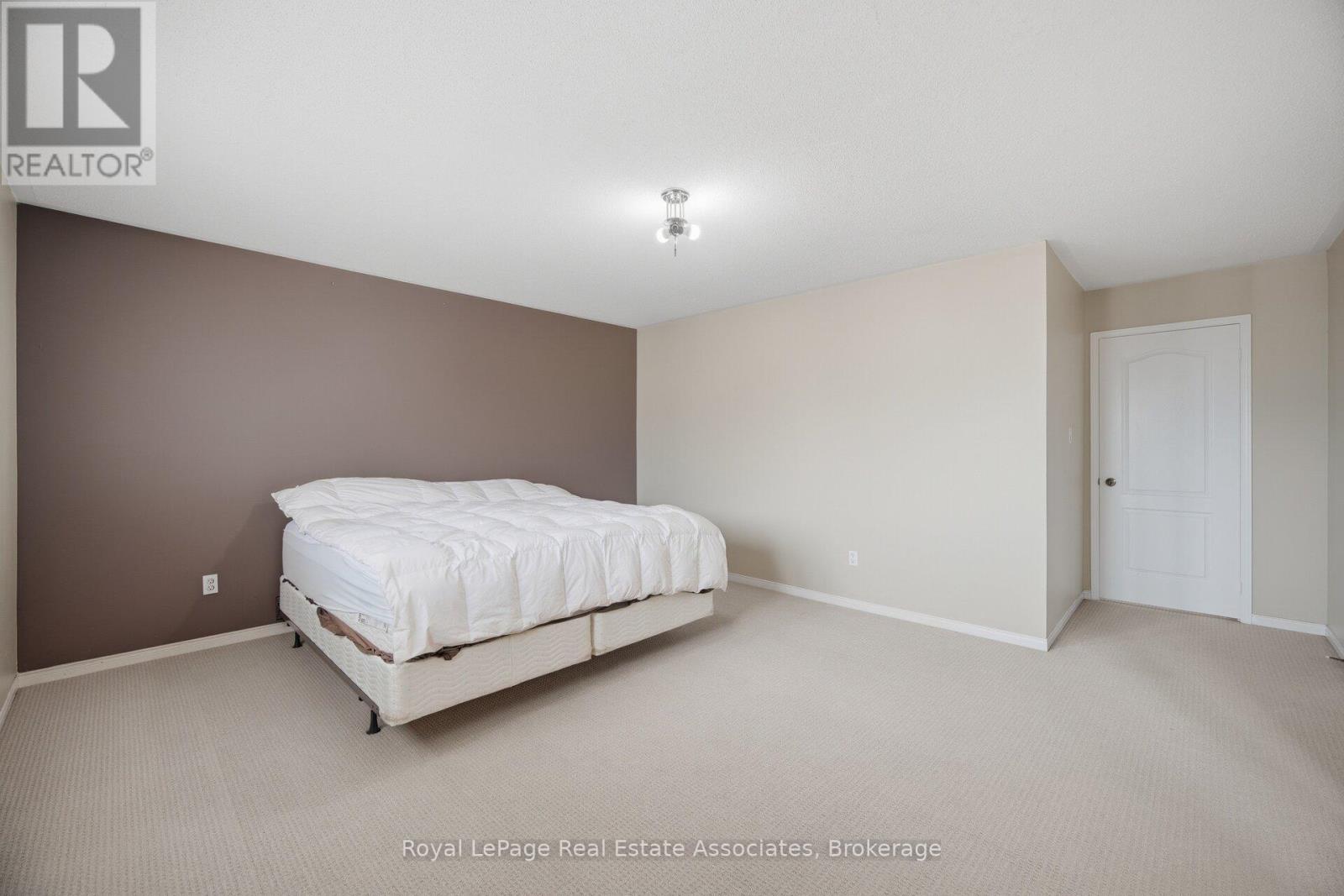 70 Echoridge Drive Property Photo 27
