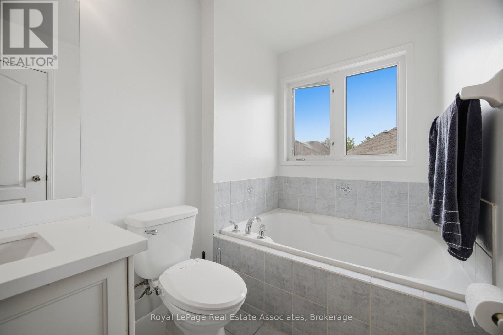 70 Echoridge Drive Property Photo 30