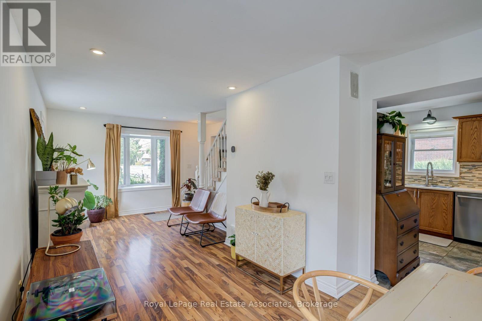 889 Third Street Property Photo 8
