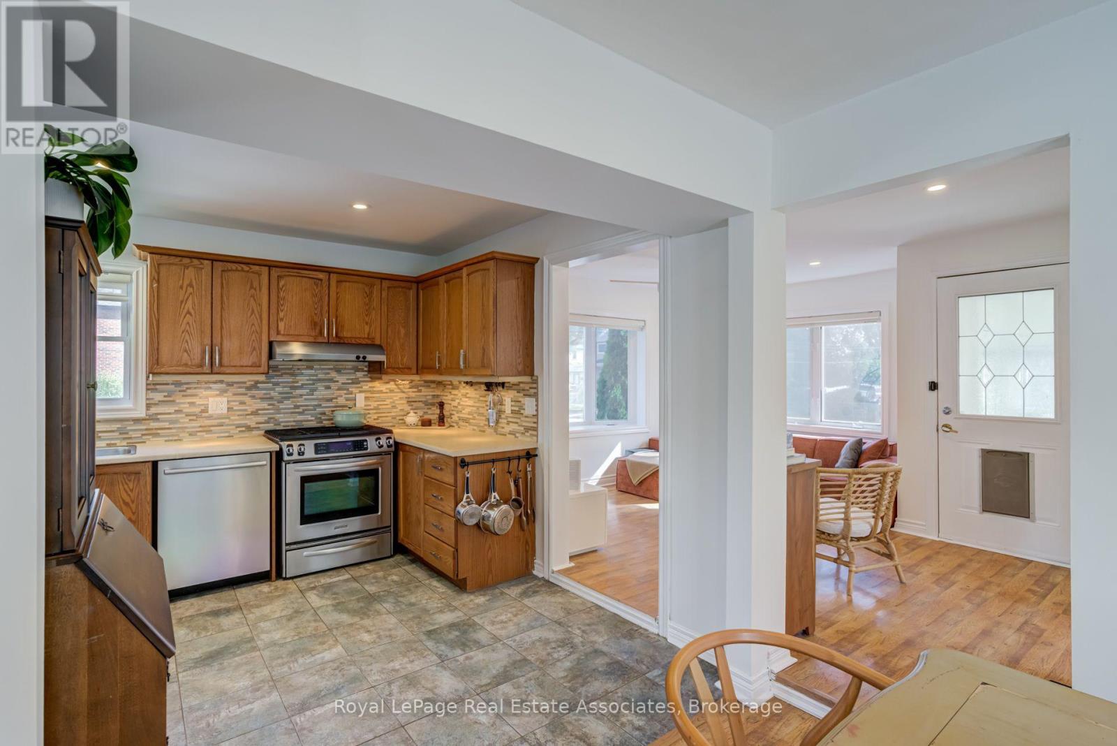 889 Third Street Property Photo 13