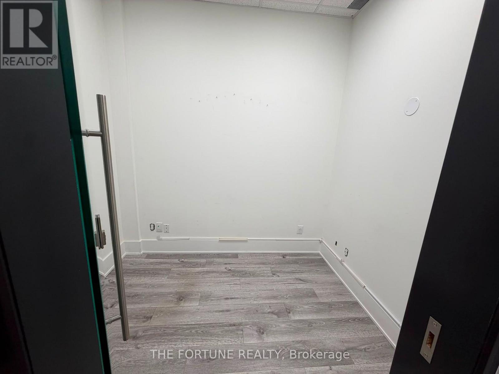 122 - 2260 Bovaird Drive E Property Photo 10