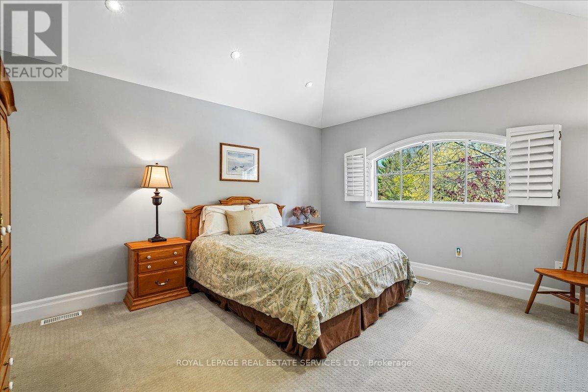 1726 The Pines Property Photo 28