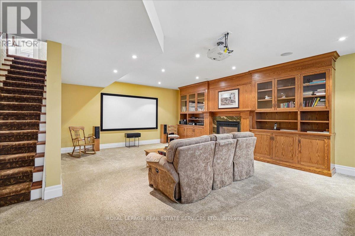 1726 The Pines Property Photo 32