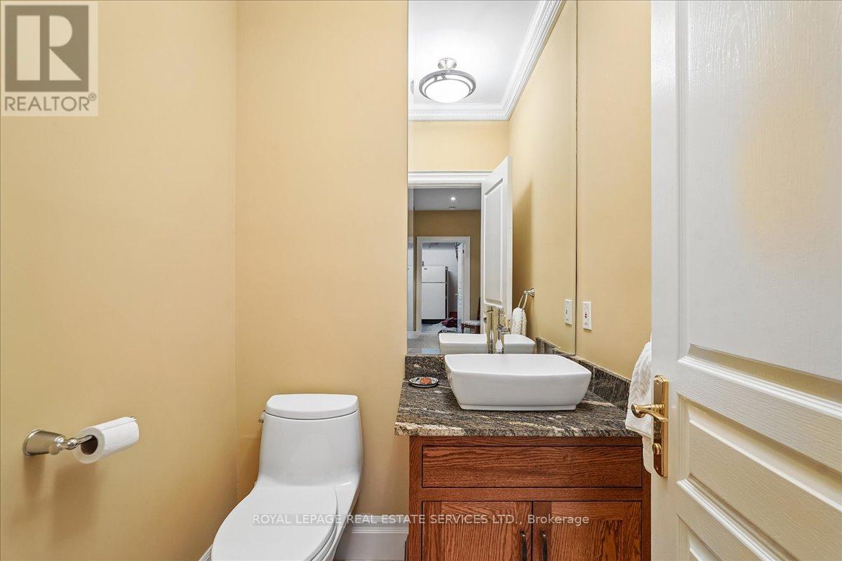 1726 The Pines Property Photo 35