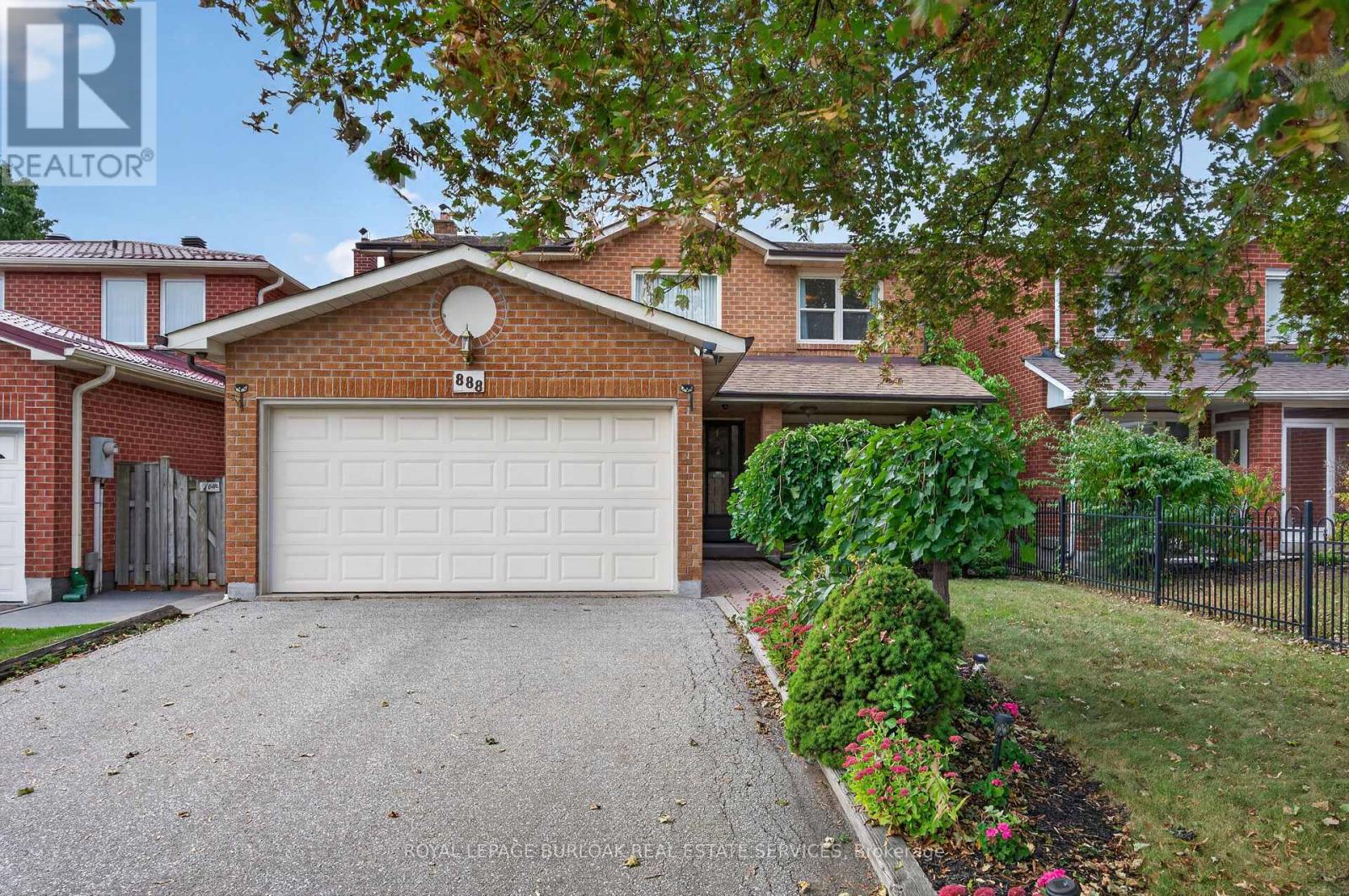 888 Messenger Meadow Drive Property Photo 1