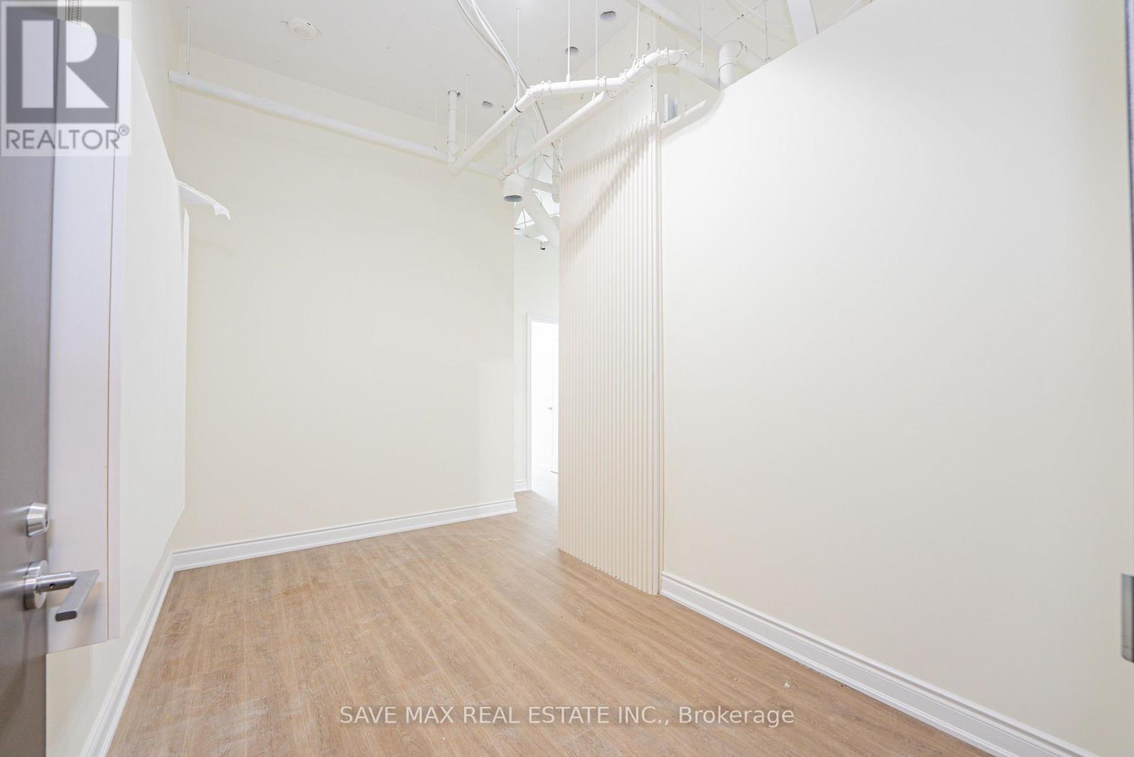 410 - 996 Martin Grove Road Property Photo 13