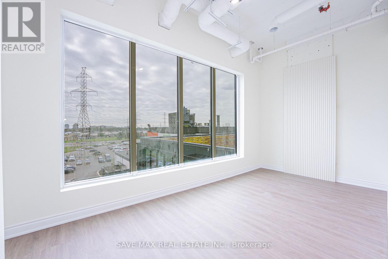 410 - 996 Martin Grove Road Property Photo 15