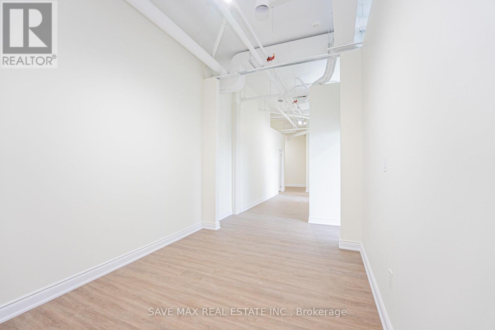 410 - 996 Martin Grove Road Property Photo 25