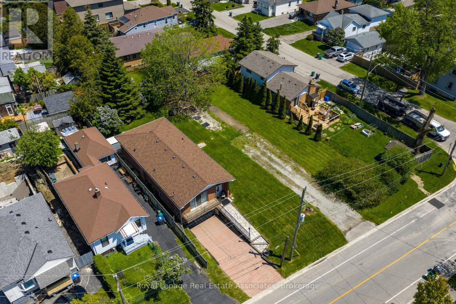 1067 Alexandra Avenue Property Photo 3