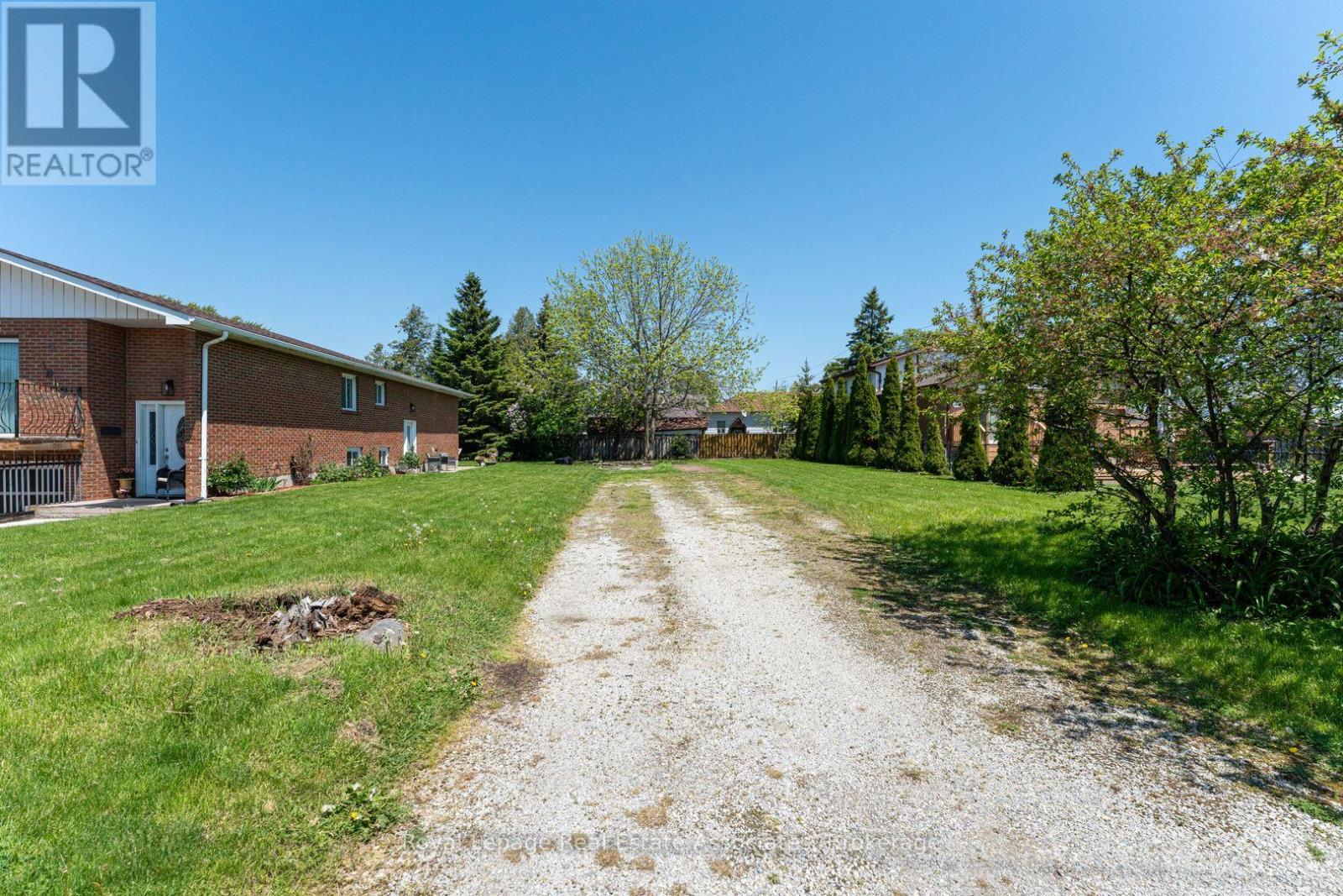 1067 Alexandra Avenue Property Photo 11