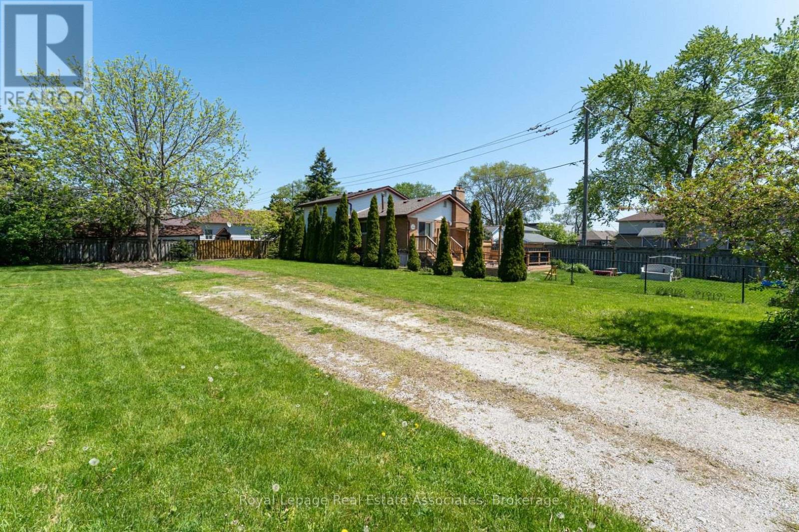 1067 Alexandra Avenue Property Photo 12