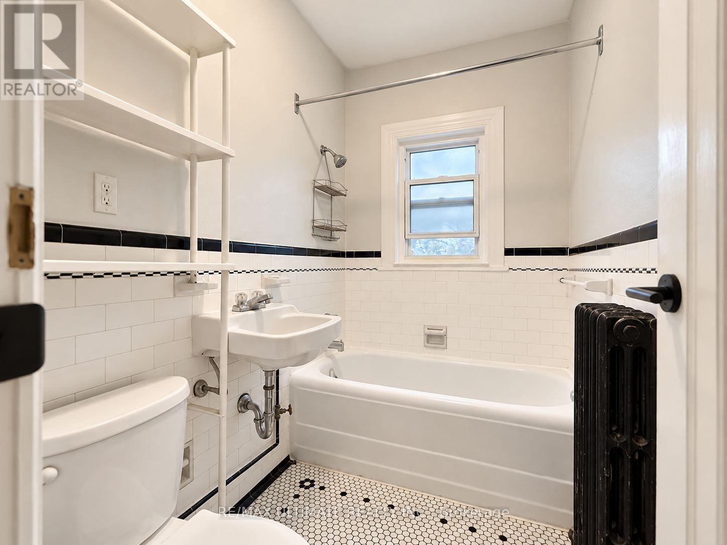 2857 Lake Shore Boulevard W Property Photo 18