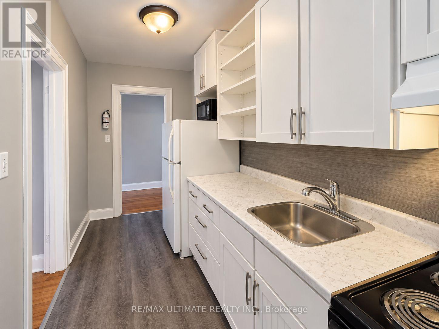 2857 Lake Shore Boulevard W Property Photo 23