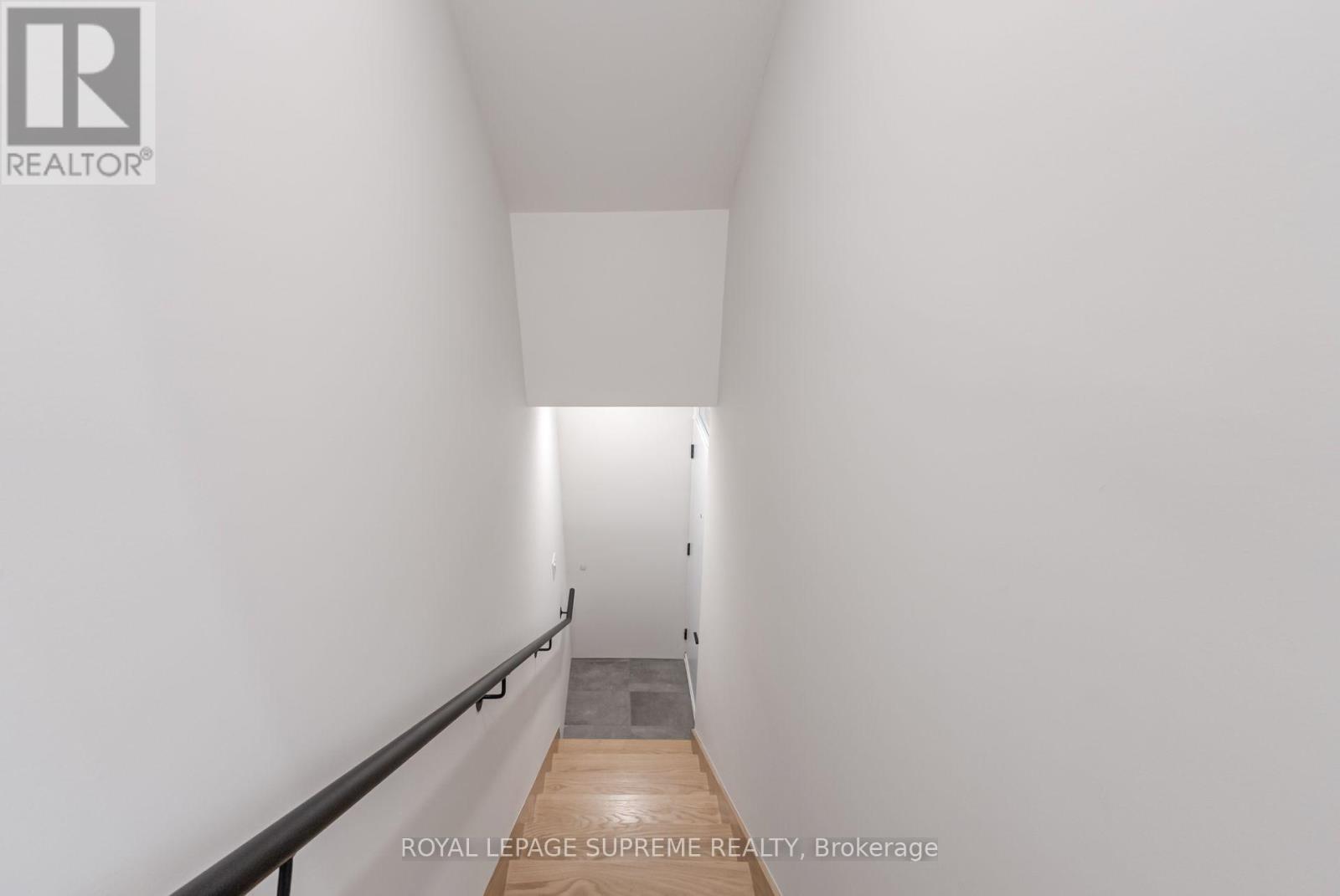 3 - 101 Bernice Crescent Property Photo 5