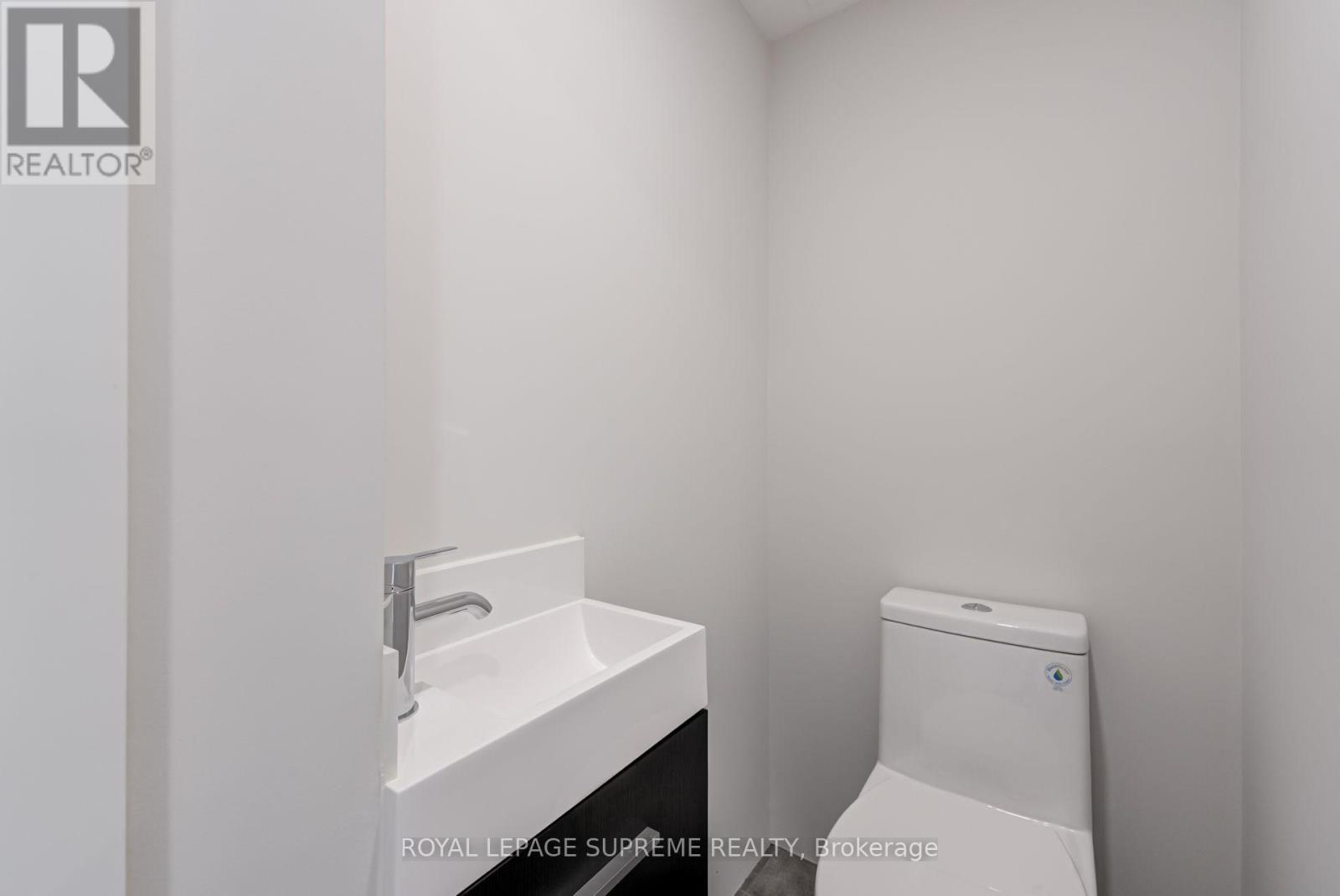 3 - 101 Bernice Crescent Property Photo 16