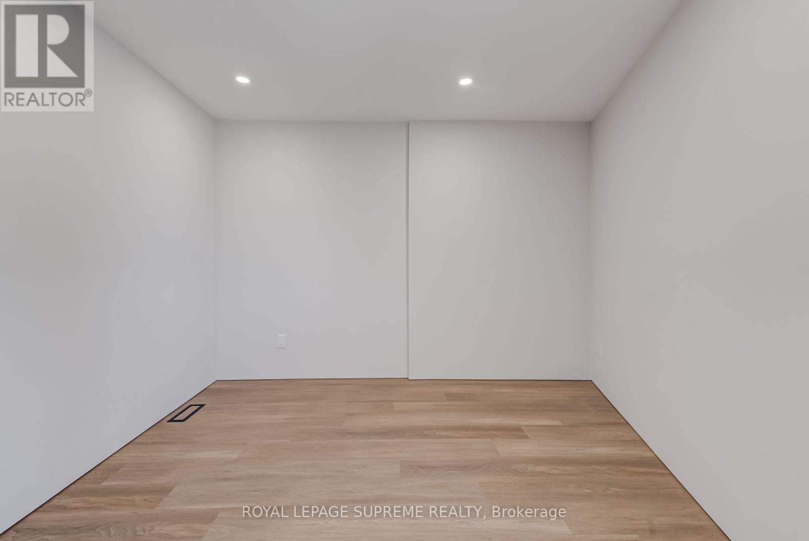3 - 101 Bernice Crescent Property Photo 24