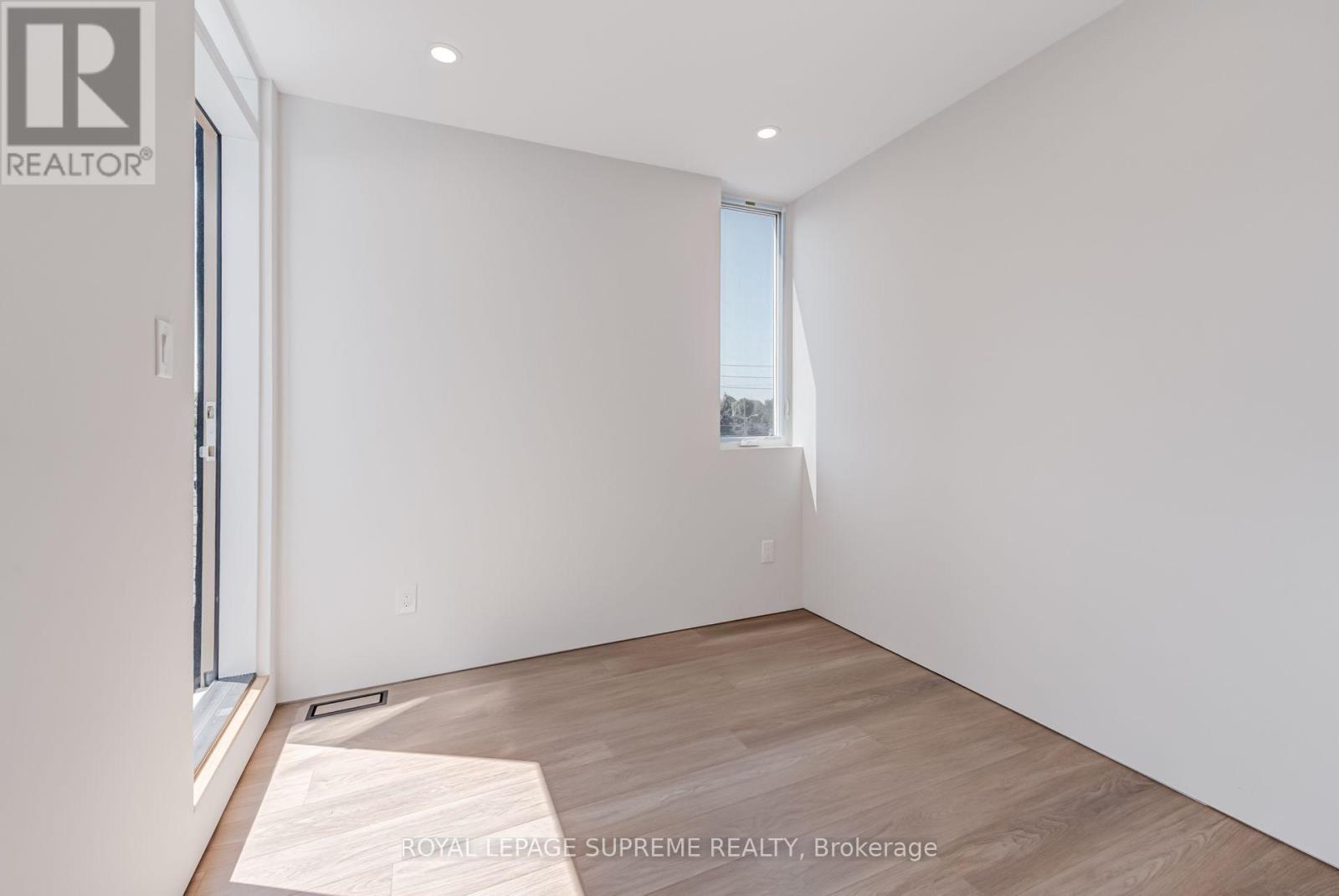 3 - 101 Bernice Crescent Property Photo 27