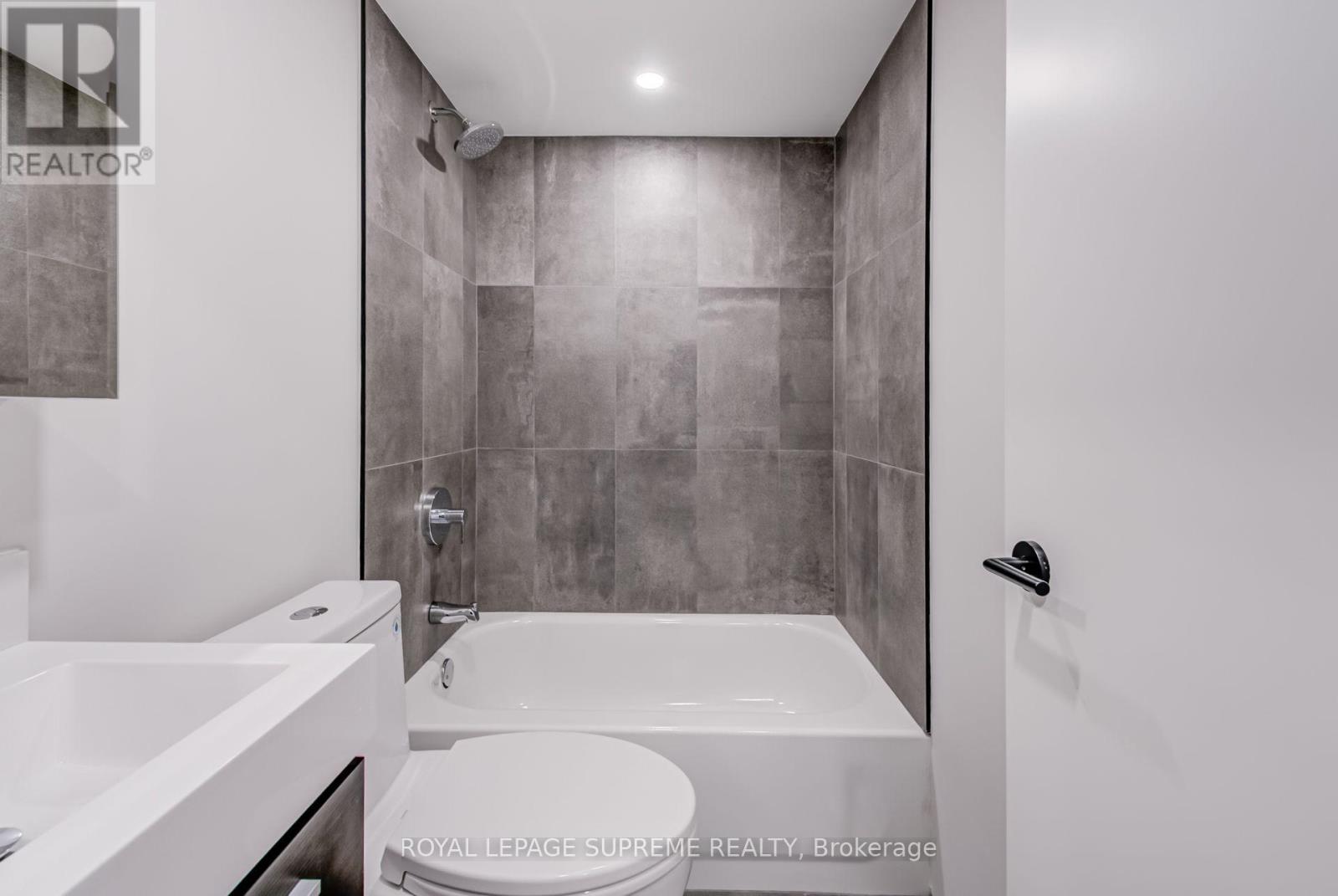 3 - 101 Bernice Crescent Property Photo 34