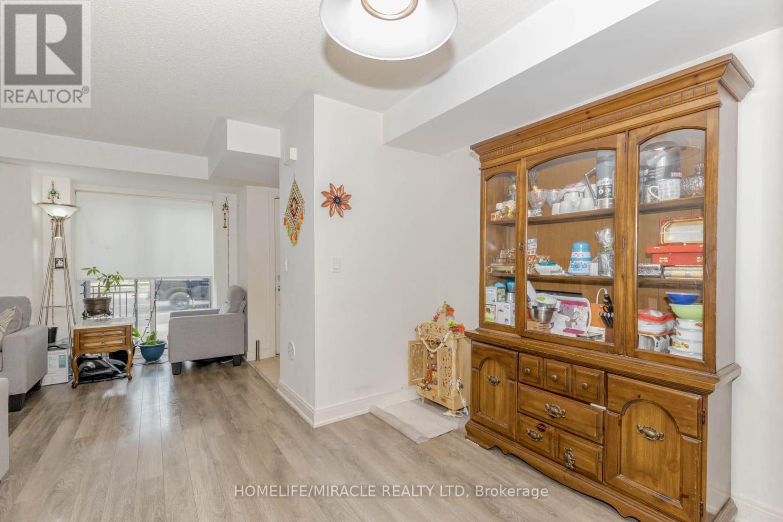 29 - 100 Dufay Road Property Photo 7