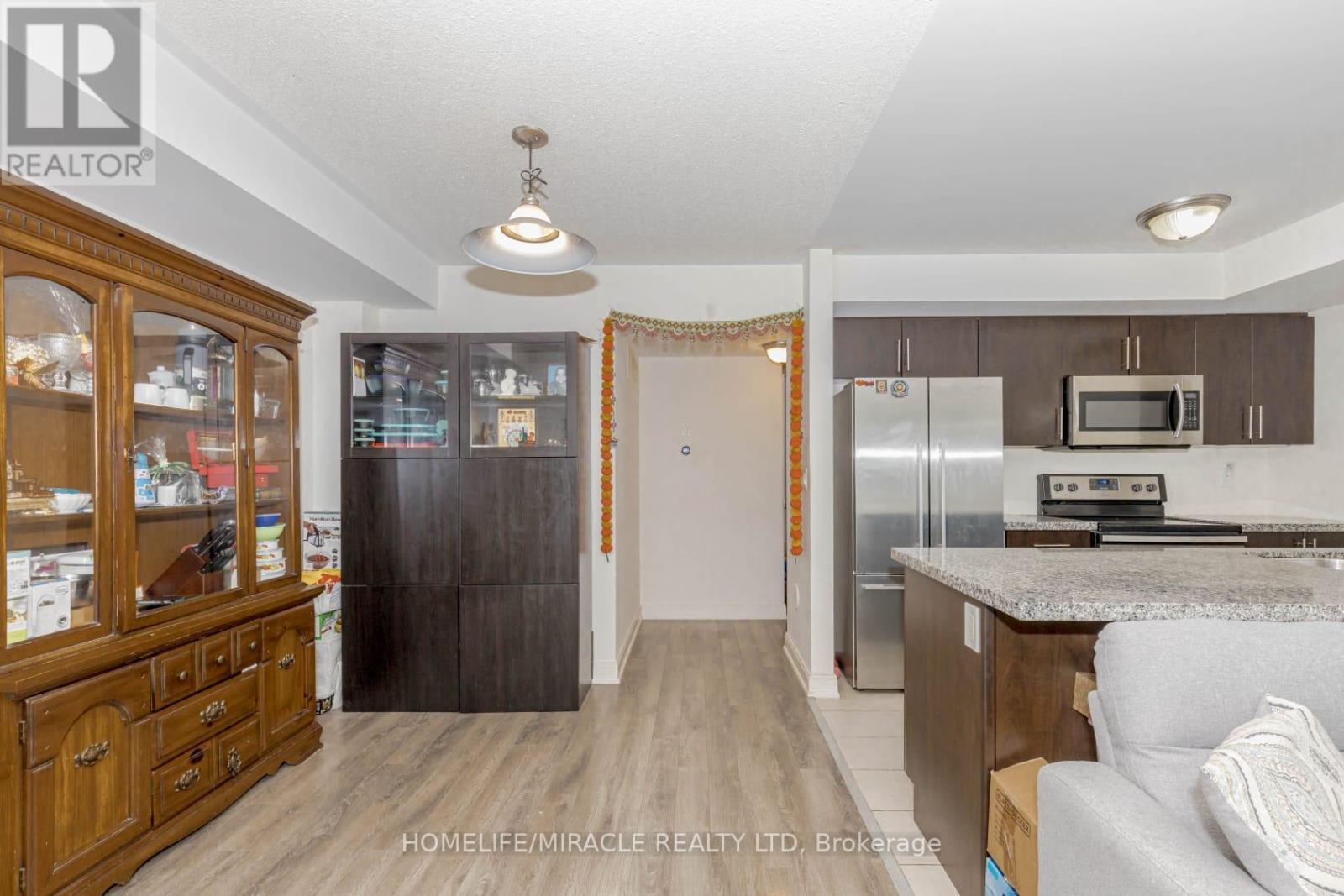 29 - 100 Dufay Road Property Photo 9