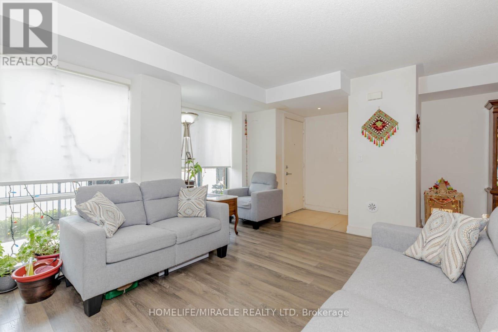 29 - 100 Dufay Road Property Photo 11