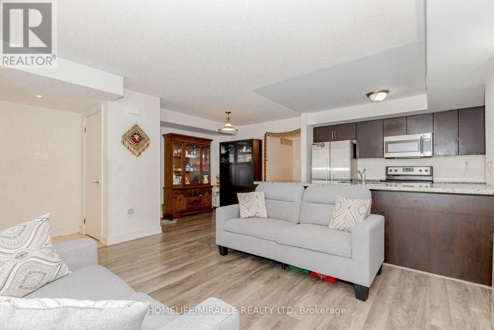 29 - 100 Dufay Road Property Photo 12