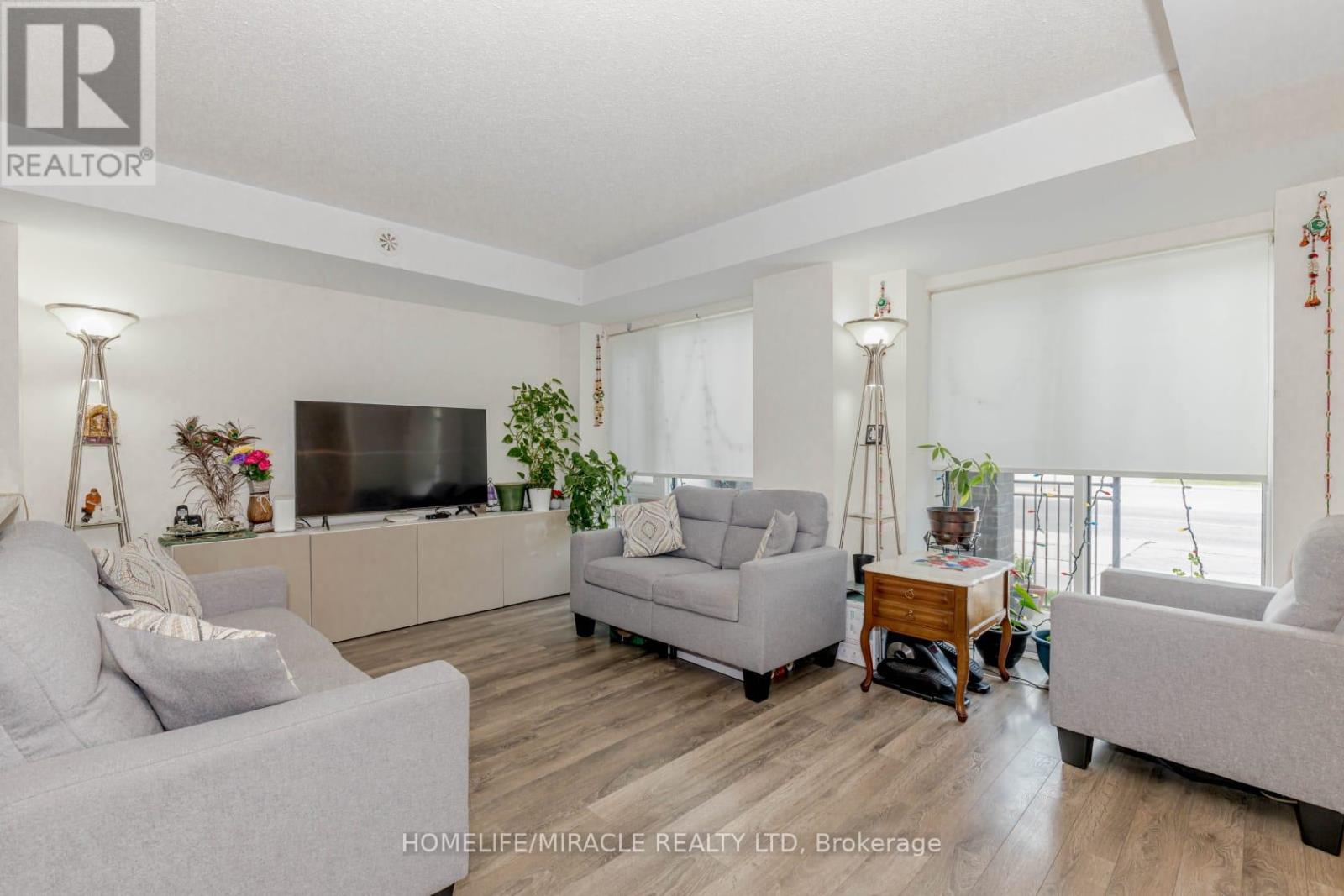 29 - 100 Dufay Road Property Photo 14