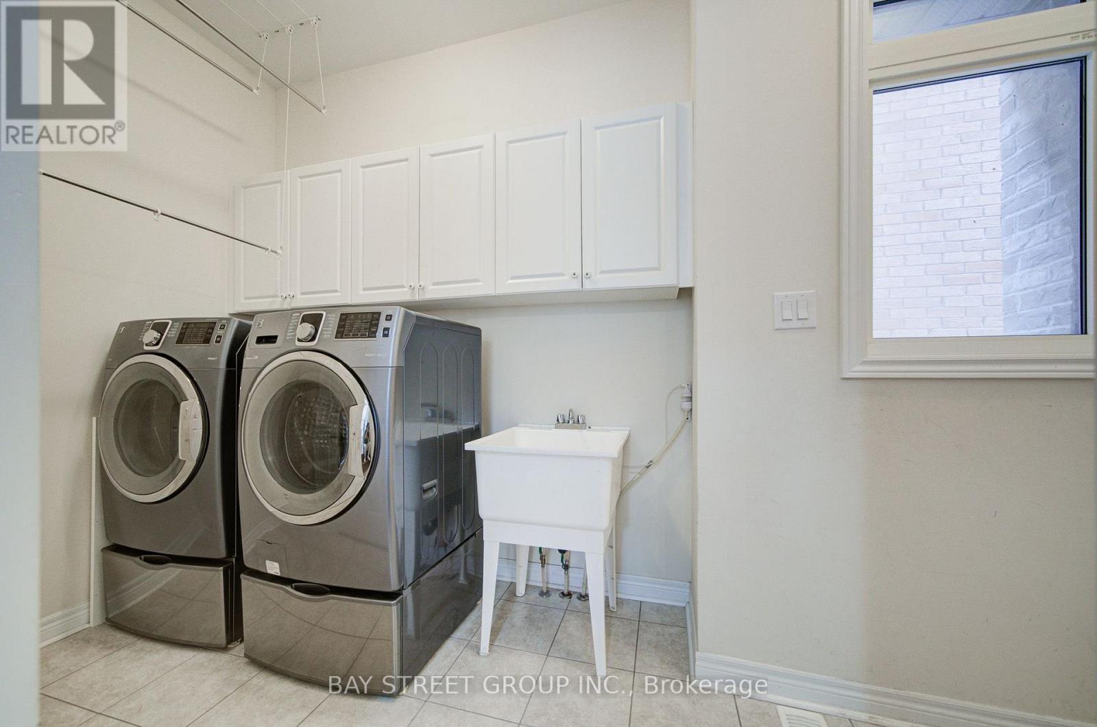 382 Begonia Gardens Property Photo 23