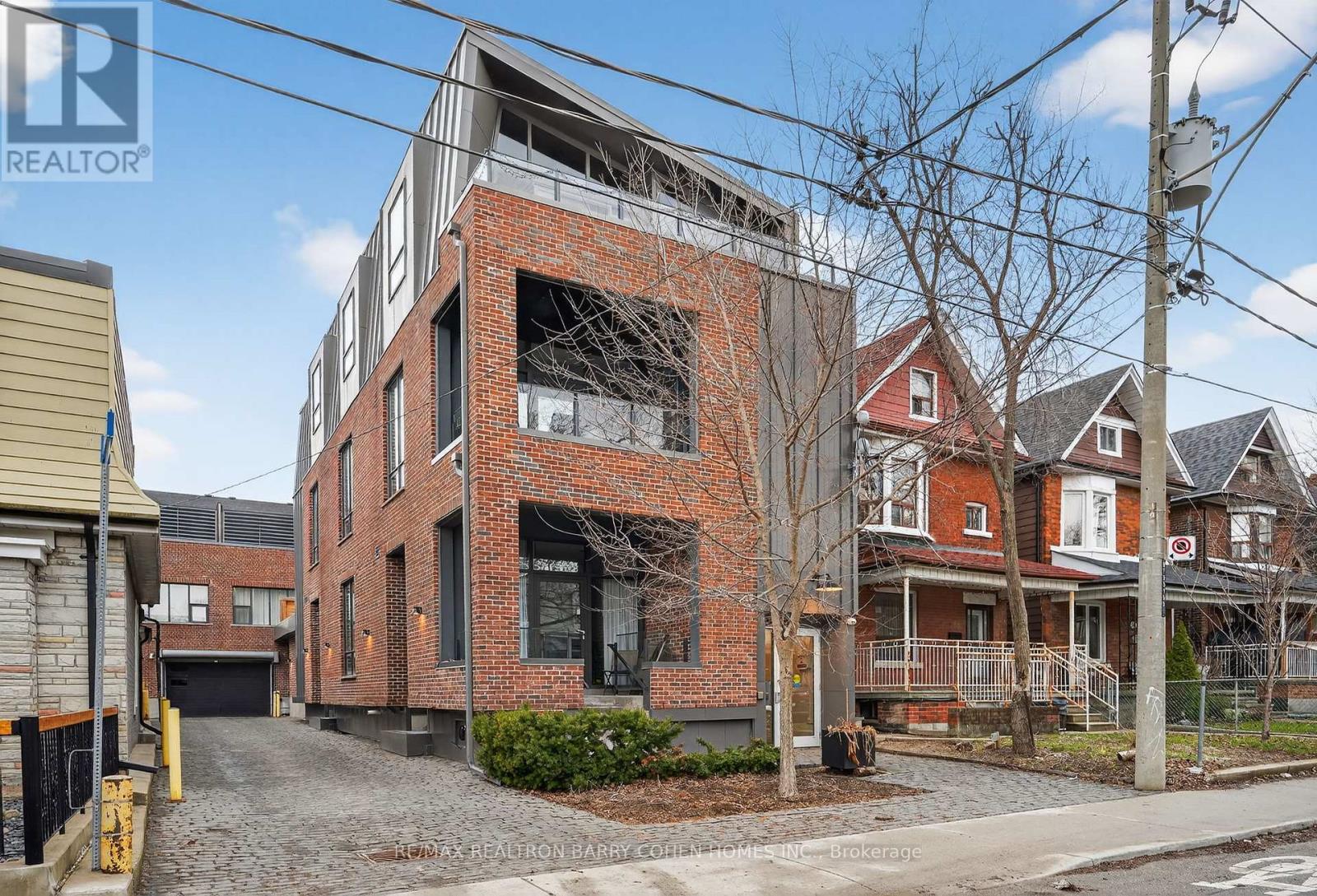 7 - 50 BARTLETT AVENUE