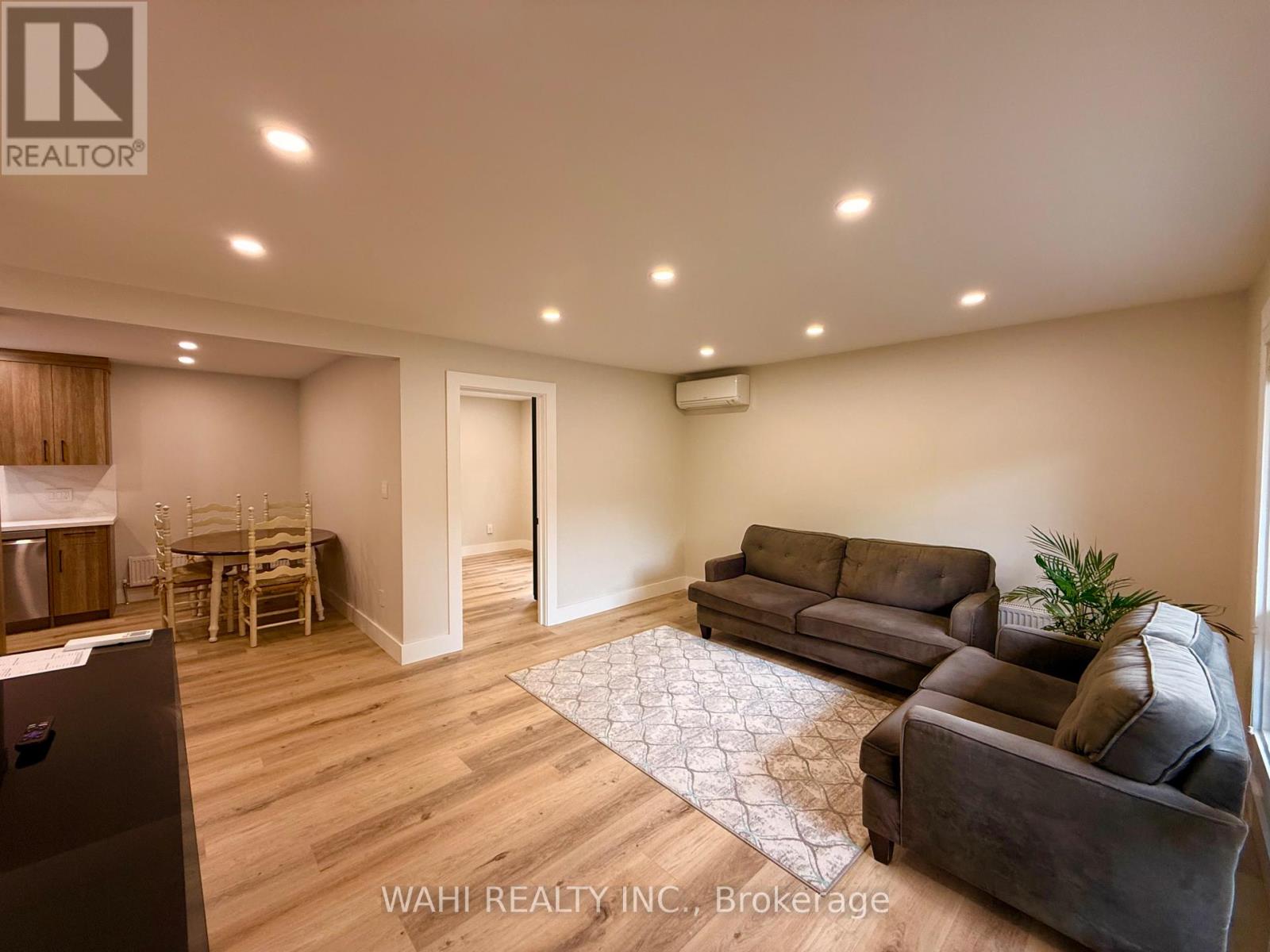 Unit 2 - 24 Lloyd George Avenue Property Photo 4