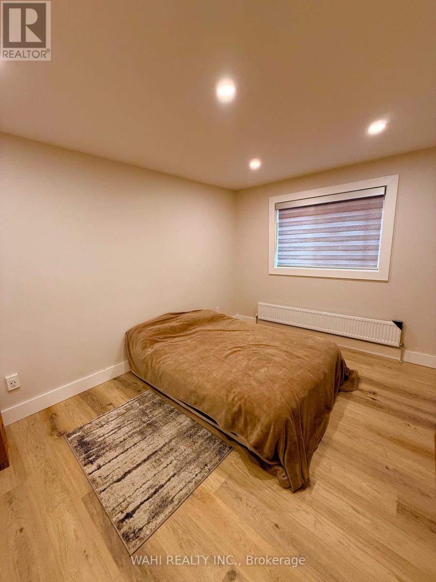 Unit 2 - 24 Lloyd George Avenue Property Photo 11